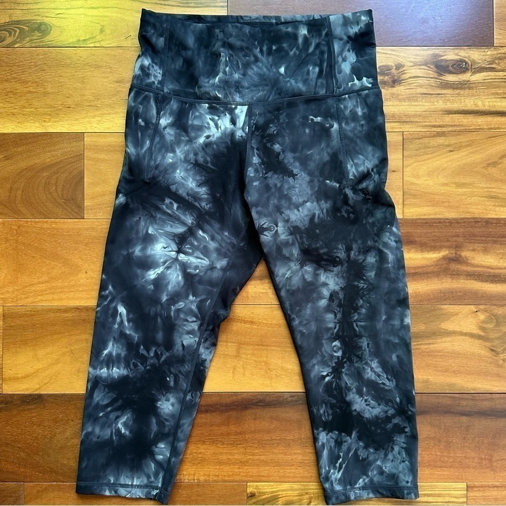 Athletic Cropped Leggings